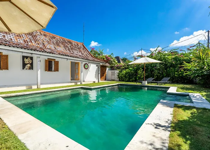 Kura Kura - Newly Renovated 4bdrs Center Bingin * Uluwatu (Bali)