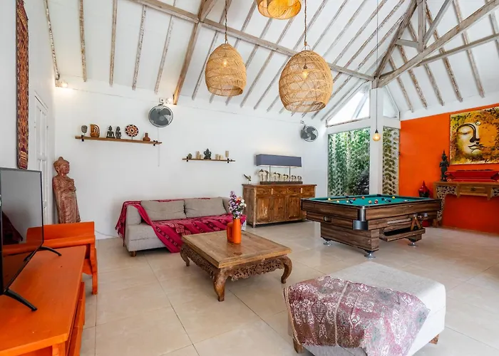 Kura Kura - Newly Renovated 4bdrs Center Bingin Villa Uluwatu (Bali)