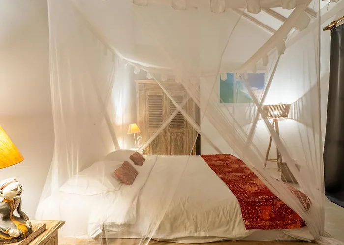 Kura Kura - Newly Renovated 4bdrs Center Bingin Villa Uluwatu (Bali)